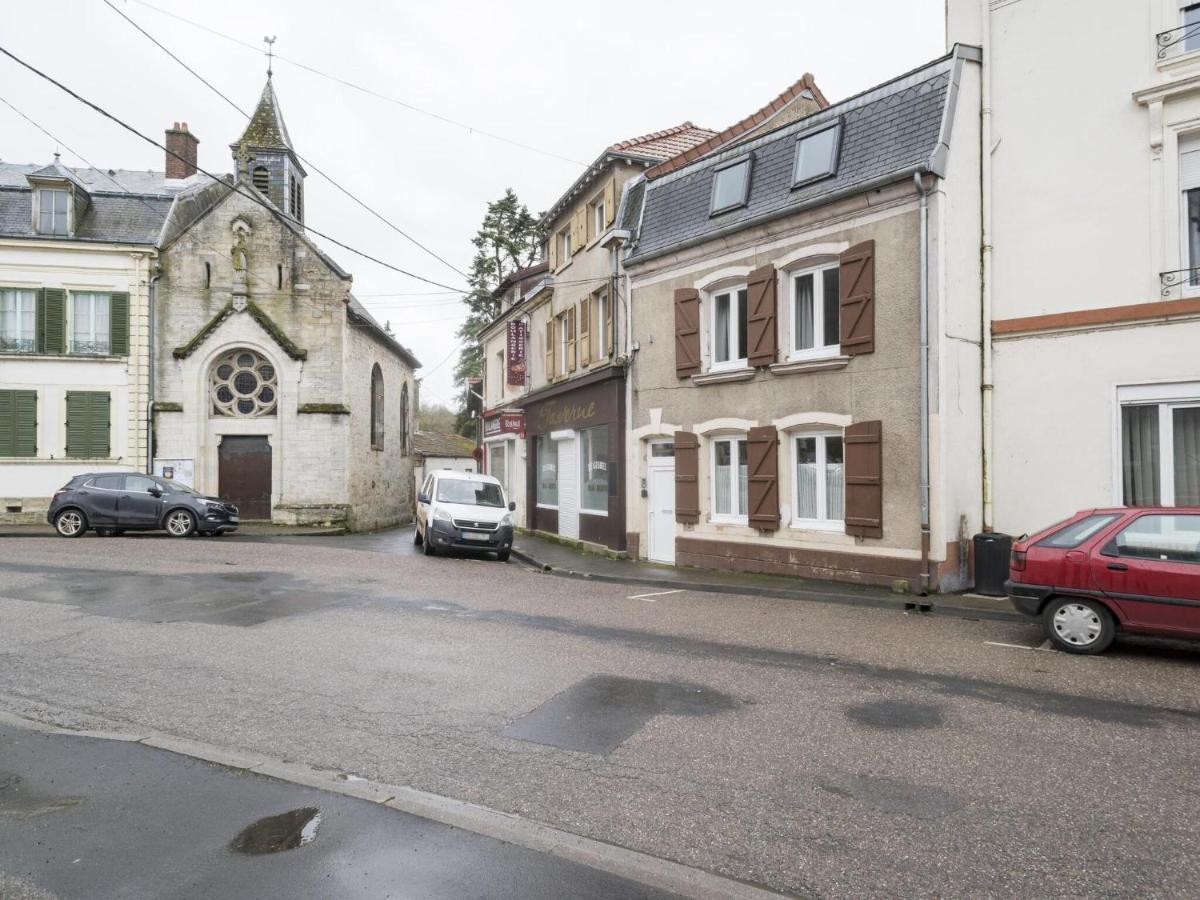 Lovely Holiday Home Near Joset Alain Dun-sur-Meuse 외부 사진